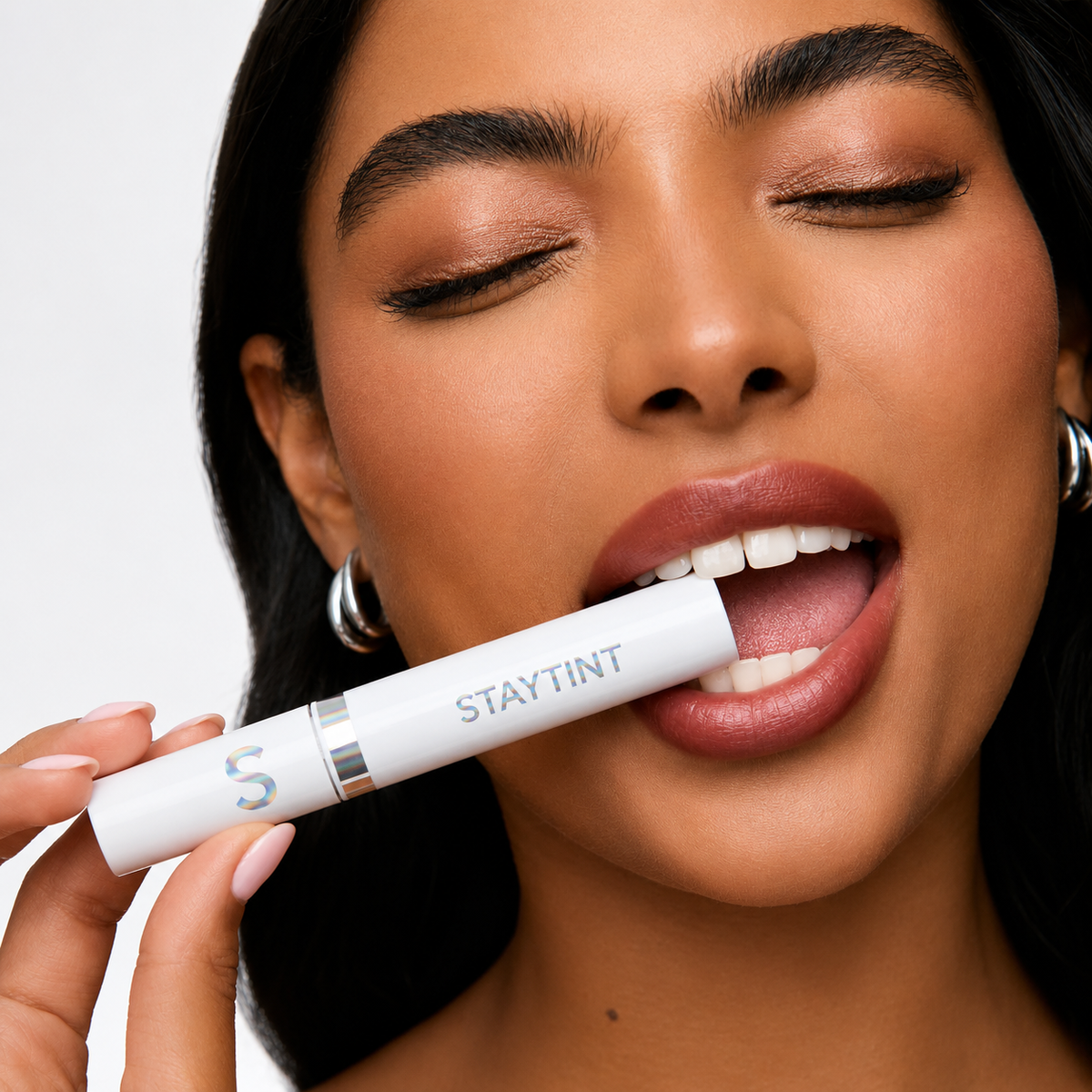 StayTint™ – Encre à lèvres tenue toute la journée